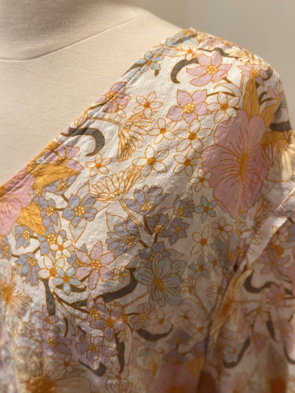 A.N.A. Floral V-Neck Top in Soft Pastels - Picture 3 of 10